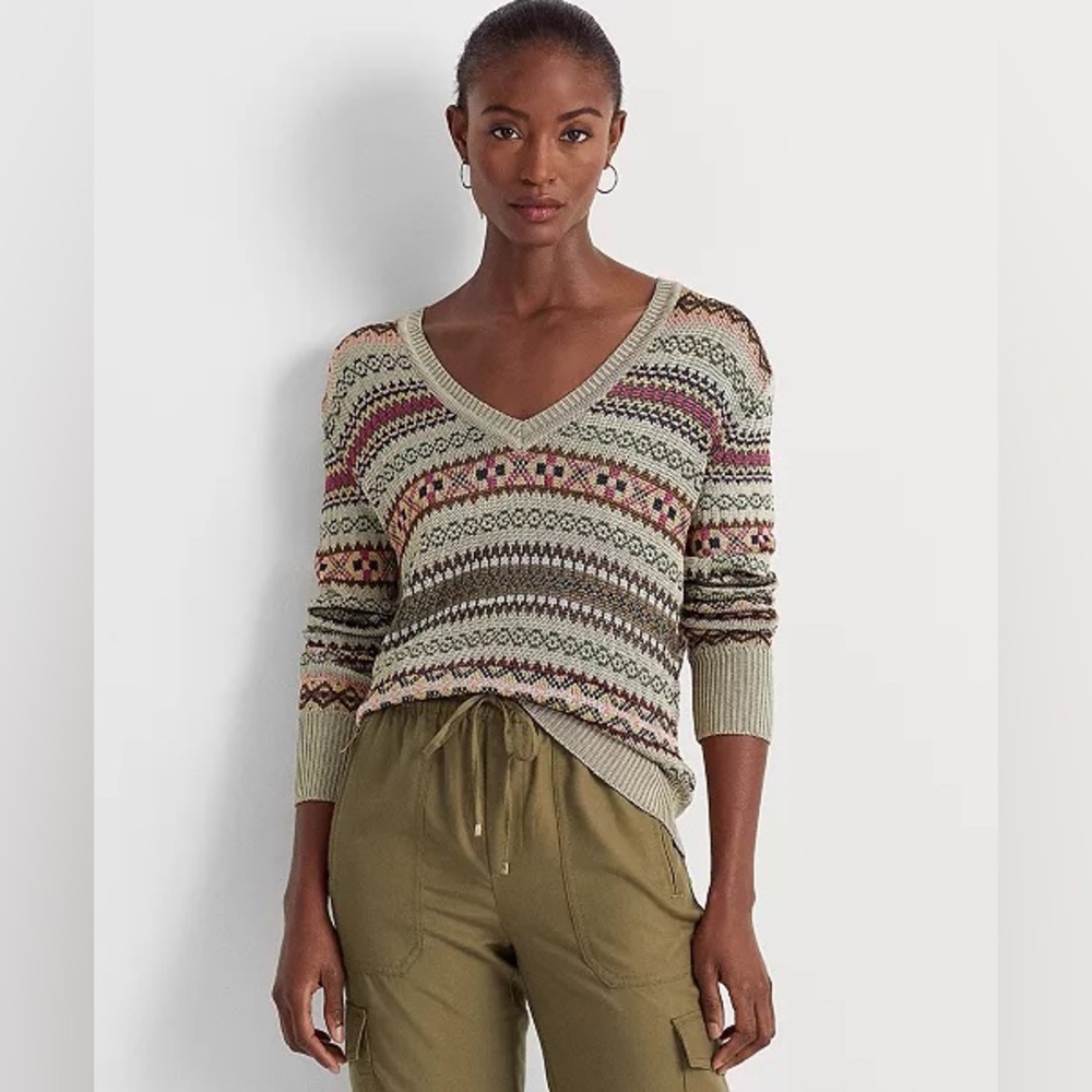 Arden B Timeless lightweight knit V neck